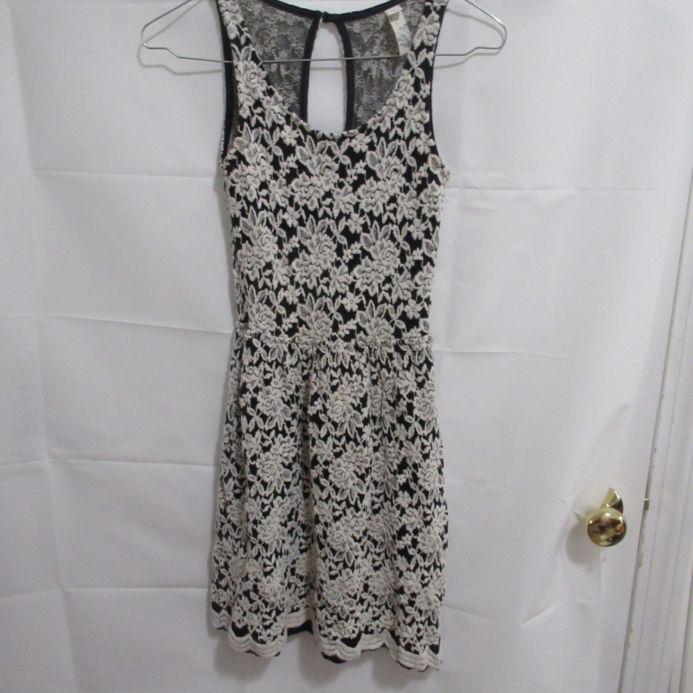 Francesca's Lace Mini Dress Women Small Navy lined Ivory black Floral Keyhole